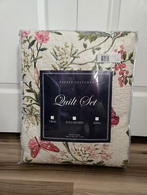 Twin Quilt Set